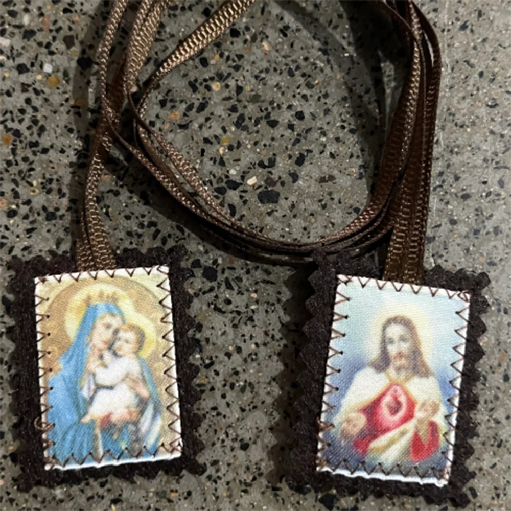 5Pcs/Lot Church Group Prayer Baptism Communion Sacraments Gifts Our Lady of Mt. Carmel and Sacred Heart of Jesus Scapular Badges
