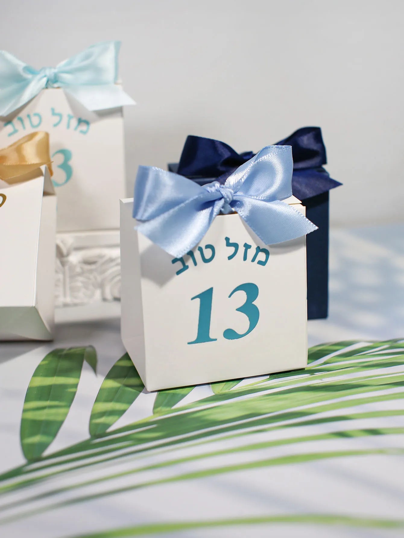 Jewish coming of age ceremony, gift box, 13 digits, 13 years old is the day of adulthood, gold foil ribbon candy box