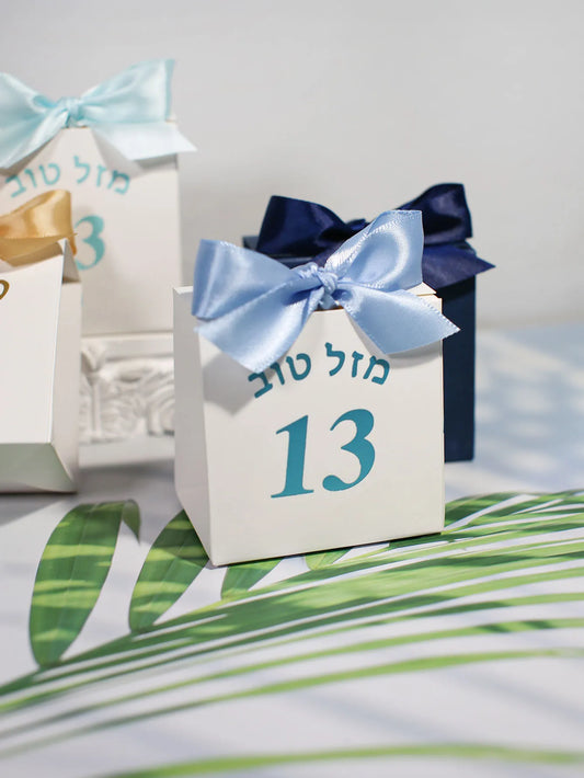 Jewish coming of age ceremony, gift box, 13 digits, 13 years old is the day of adulthood, gold foil ribbon candy box