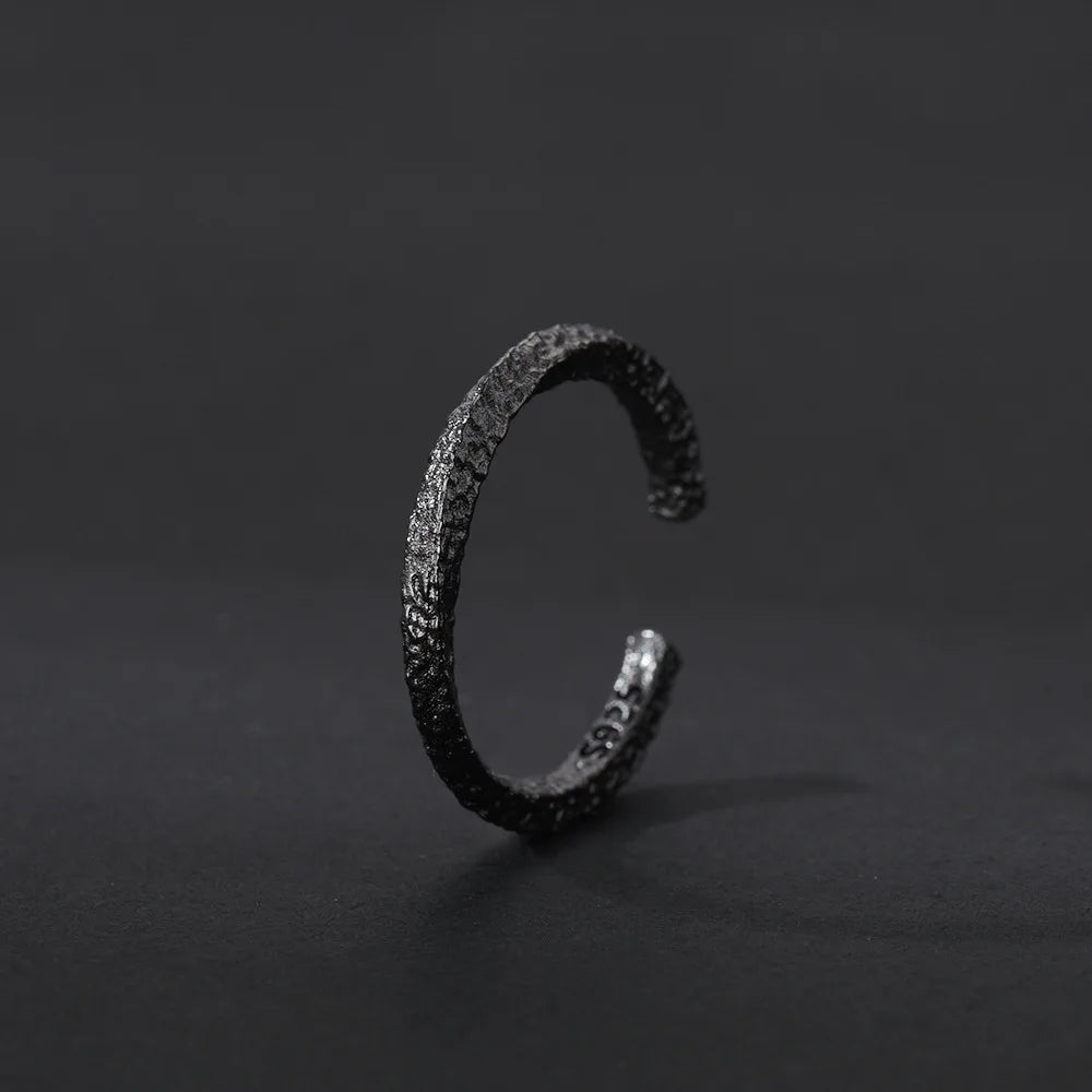 YIZIZAI Retro Mobius Bangle Bracelet Unisex Luxury Black Romantic Couple Jewelry Unique Personality Gift for Men & Women