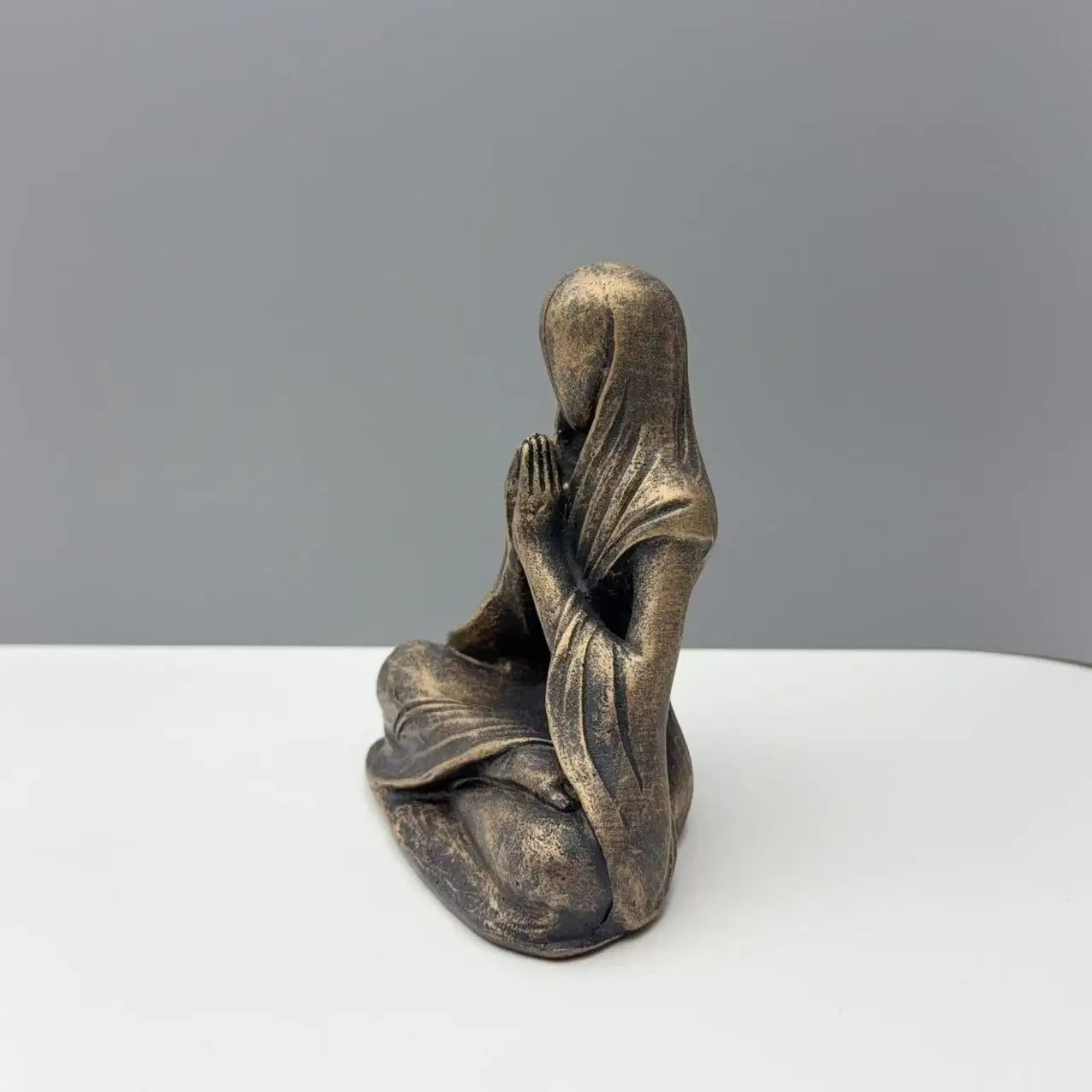 Meditation Alien Statue Resin Handmade Sculpture Yoga Zen Desktop Decor Unique Gift For Home Office Meditation Decorations