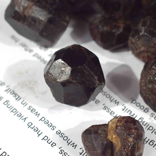 Natural Red Garnet Crystal Rough Stone Original Gemstone Mineral Raw Stones Specimen Healing Minerals Spiritual Gift