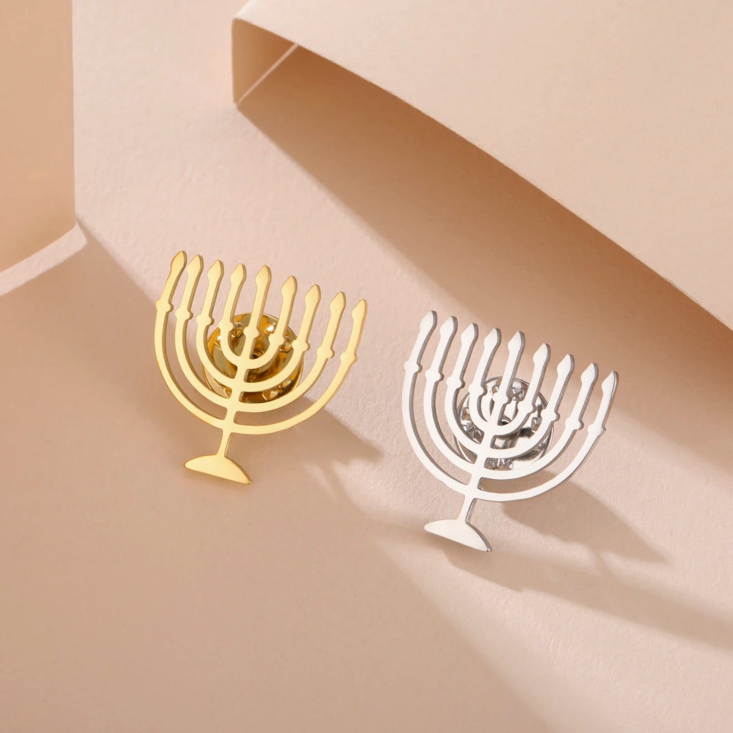 Jewish Menorah Candle Holder Brooch for Women Men Stainless Steel Faith Lamp Shirt Suit Badge Pin Religious Judaica Accessories
