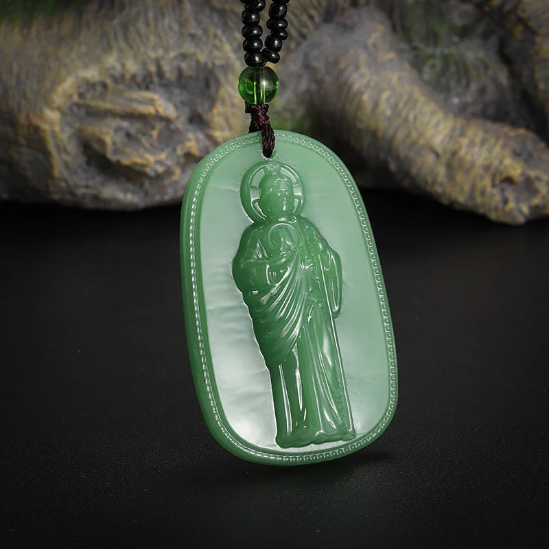 Classic Religious Emerald Green Imitation Jade Jesus Statue Pendant Necklace Men Women Christian Prayer Amulet Jewelry