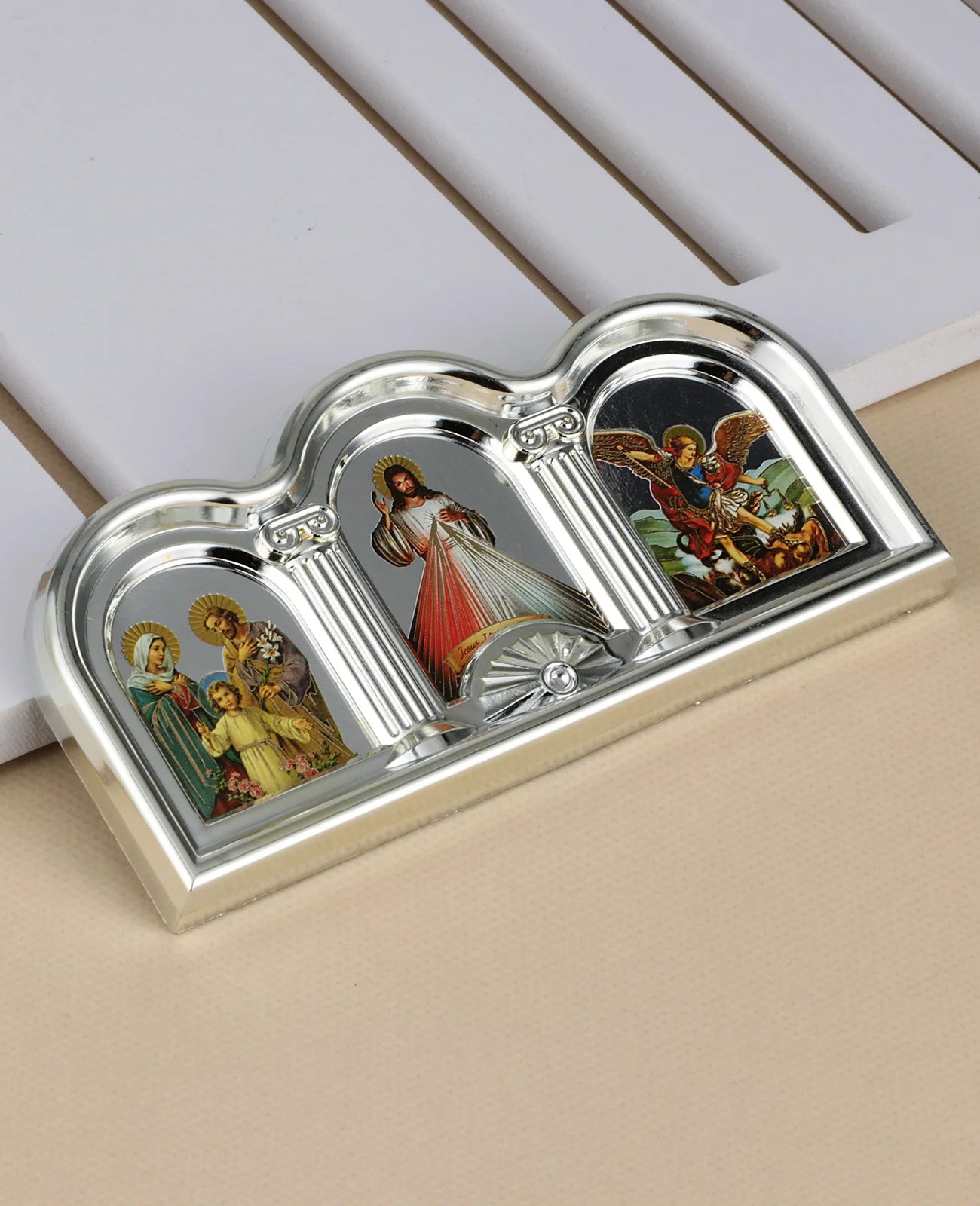 Catholic Divine Mercy Jesus Christ Image Frame Holy Family St. Michael Triptych Icons Sticker Tabletop Prayer Home Church Decor