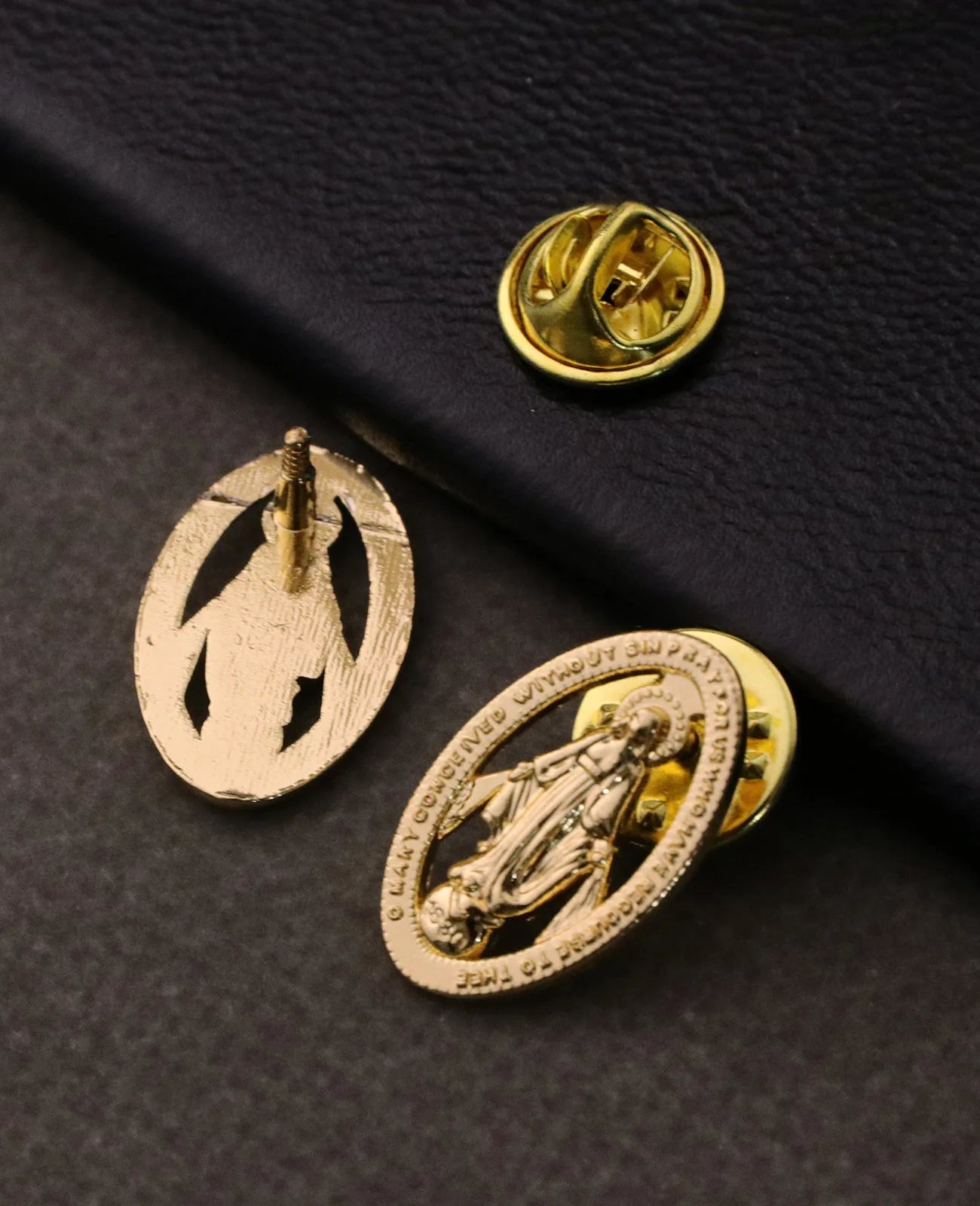 5Pcs Medalla Milagrosa Brooches Catholic Oval Hollow Our Lady Virgin Mary Lapel Pin Breastpin Jewelry Accessories Ornaments