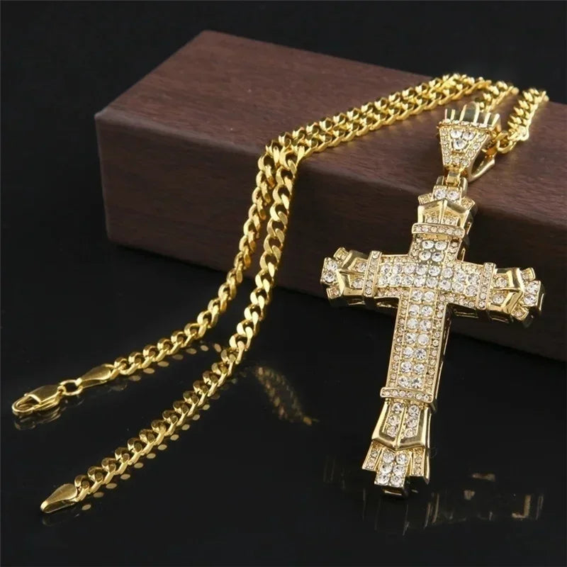 Men and Women New Retro Personality Creative Design Jesus Cross Amulet Pendant Rock Casual Gift Catholic Christian Necklace