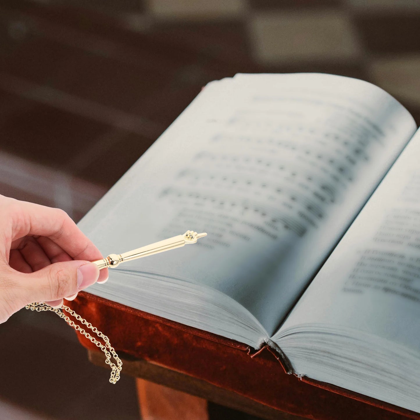 Bible Reading Pointer Jewish Synagogue Gift Bible Reading Tool Pointer with Chain Book Page Marker Scripture read Finger Pointer