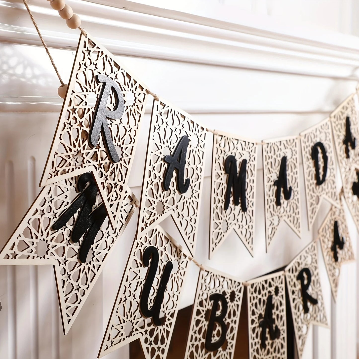 2pcs Eid Mubarak Banner Wooden Ramadan Mubarak Decoration Easy Beads Ramadan Decoration Banner Muslim Party Decoration Supplies