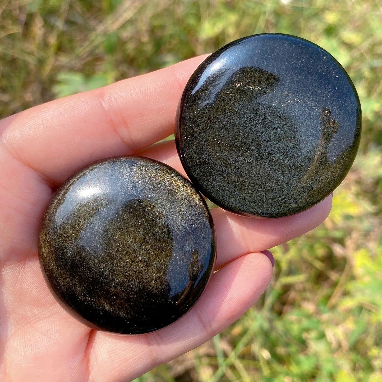 1pc Golden Obsidian Palm Stone - Round Polished Worry Stone with Black & Golden Veins, Home Decor, Collector's Display