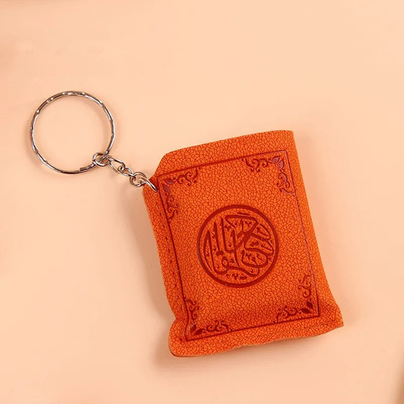 Creative Mini Bible Keychain Real Paper Can Read Religion Christian Cross Keychain Holder Car Keychain Fashion Gift Jewelry