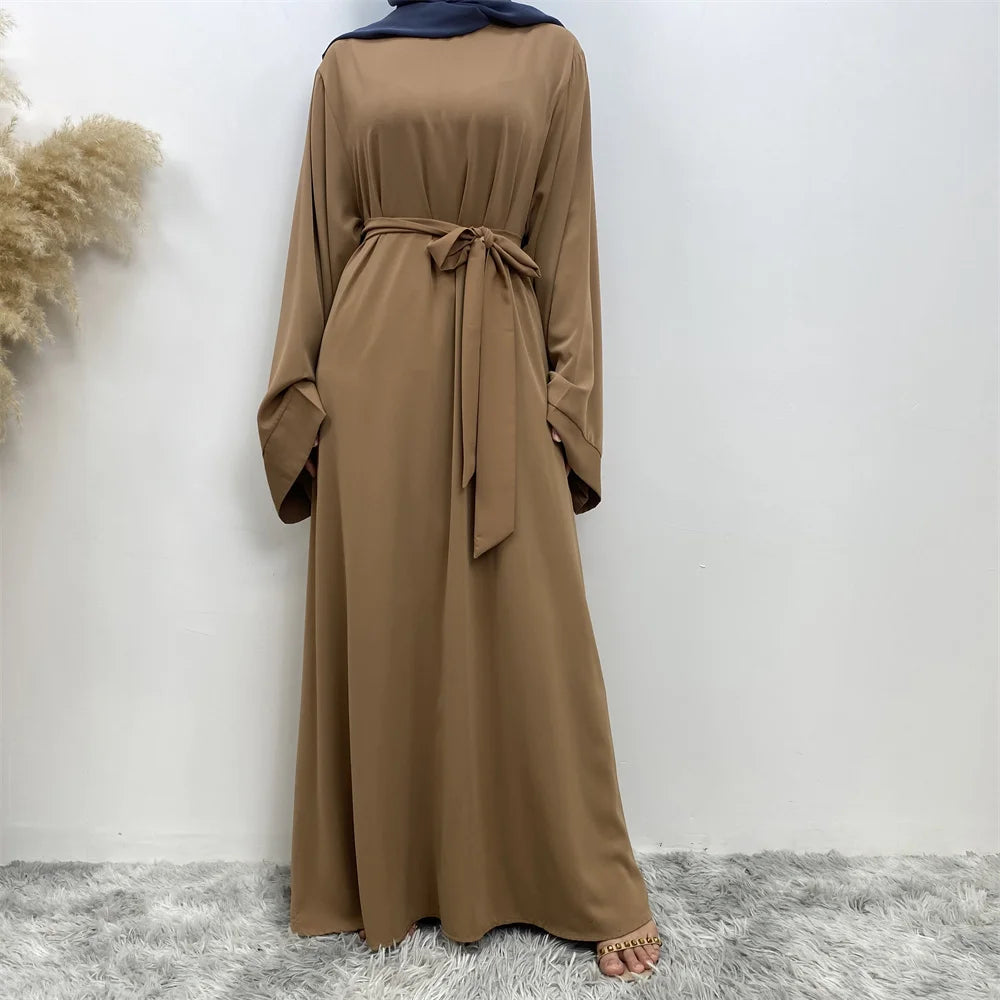 New Muslim fashion Abaya women's dress sold in Dubai in the Middle East Arab net color Islamic dress robe lace long dress