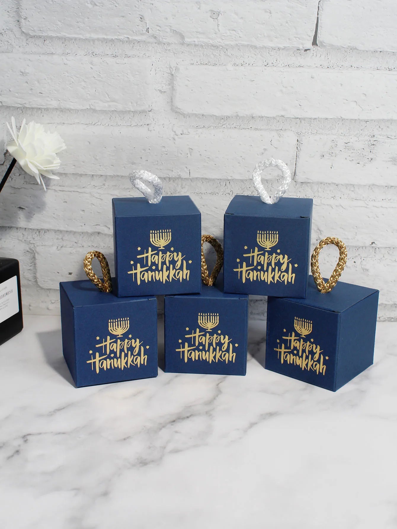 Jewish Hanukkah Square Candy Box, New Year Gift Box, Hanukkah Happy Decoration Gift Box, Gift Atmosphere Candy Box