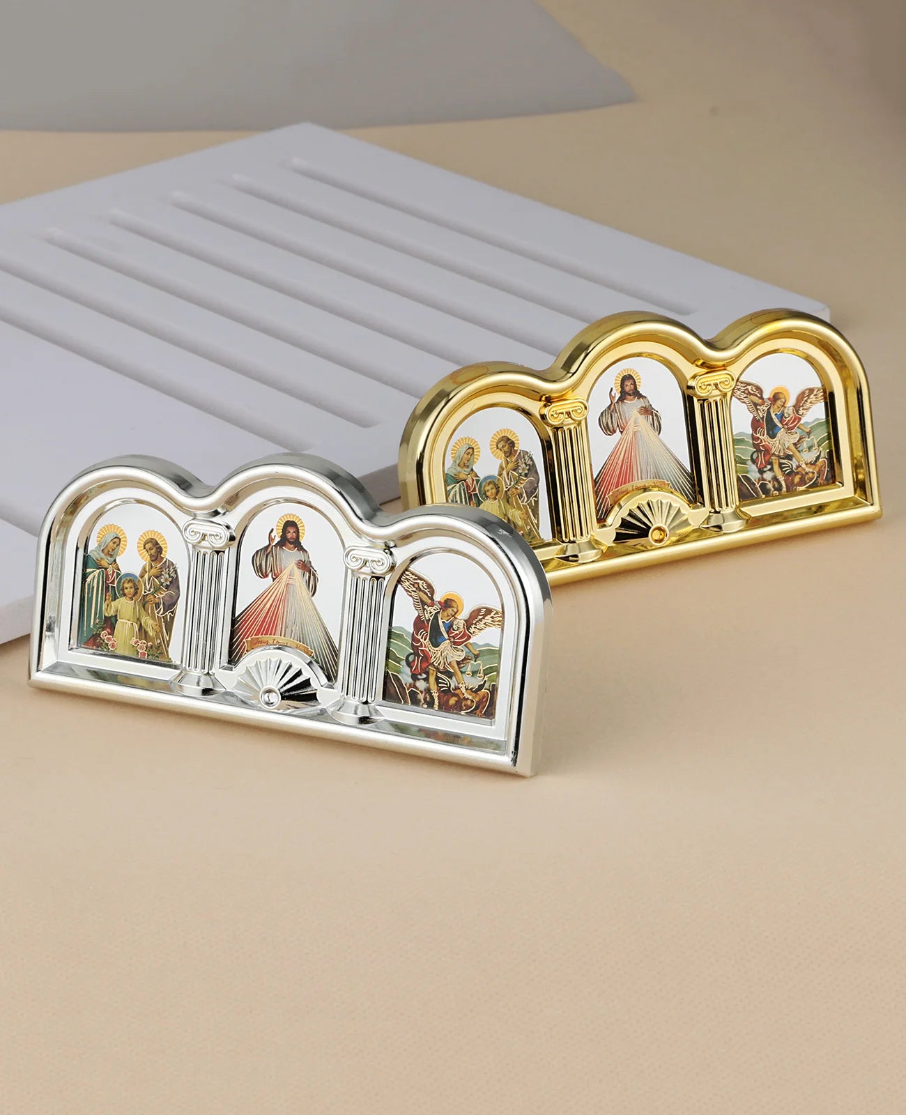 Catholic Divine Mercy Jesus Christ Image Frame Holy Family St. Michael Triptych Icons Sticker Tabletop Prayer Home Church Decor