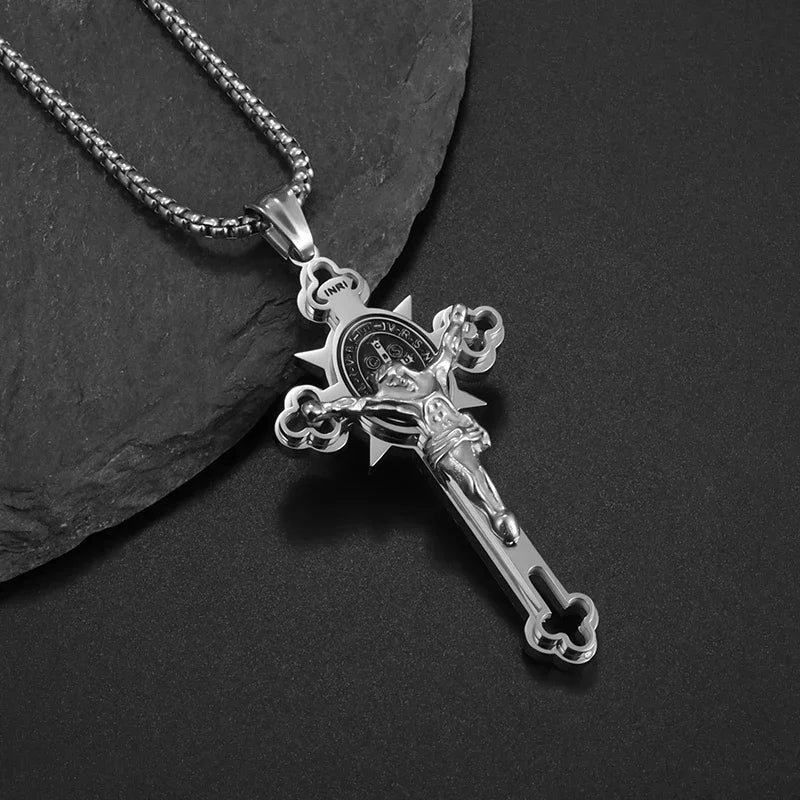 Men and Women New Retro Personality Creative Design Jesus Cross Amulet Pendant Rock Casual Gift Catholic Christian Necklace