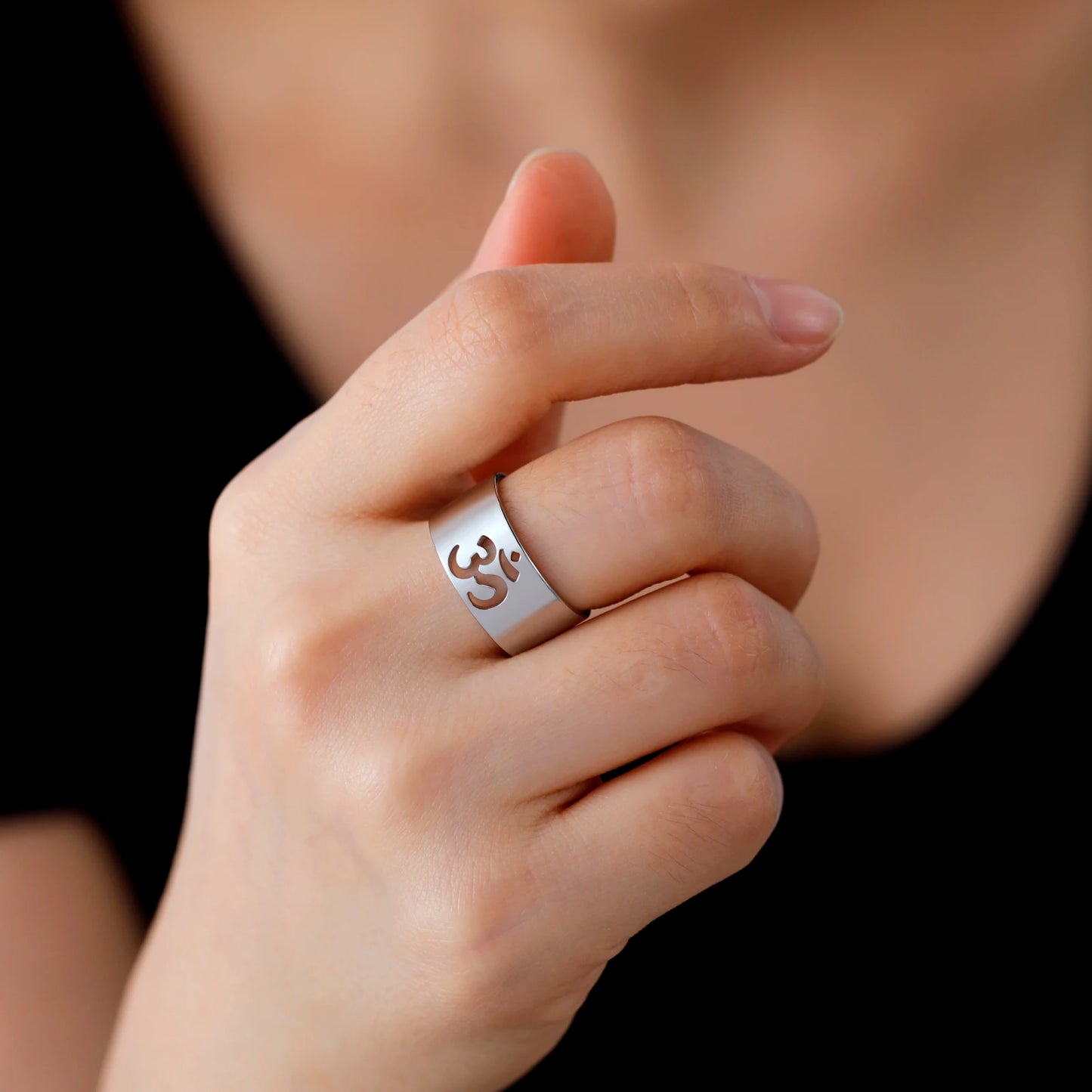 LIKGREAT Buddhism Indian Yoga Om Symbol Rings for Women Stainless Steel Supernatural Religious Talisman Amulet Jewelry Gifts New