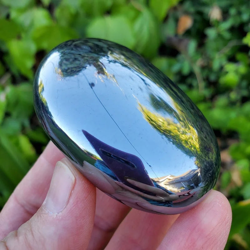1 pc natural decoratives stone-Terahertz palm stone，polished Worry Stone for perfect crystal gift，special for parents or friends