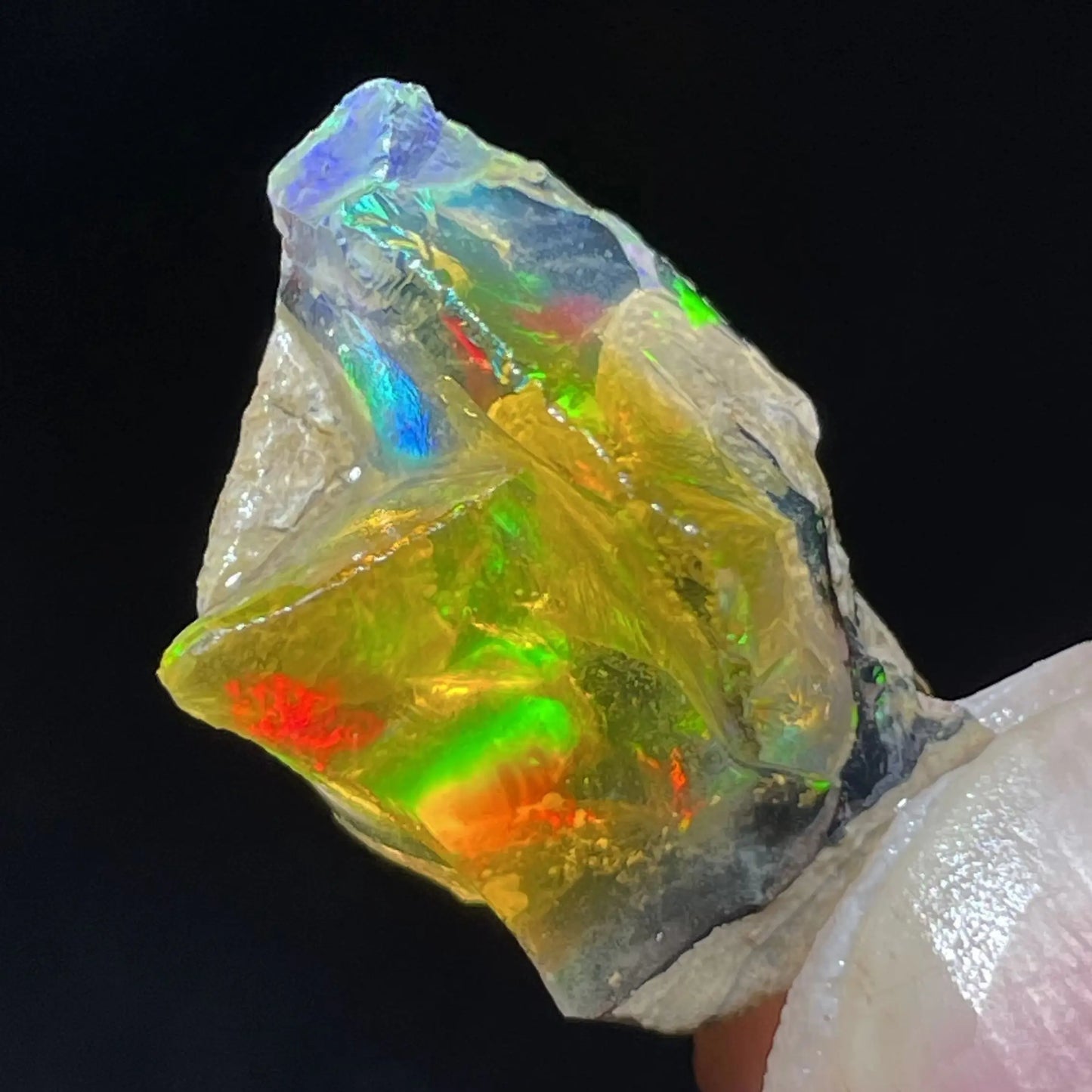 Natural Colorful Ethiopia Opal (Need In Water) Rare Gem Stone Mineral Healing Quartz Crystals Gemstone Shooting under lighting