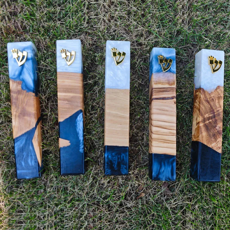 Wood Resin Mezuzah Case with Hebrew Shin Symbol Handcrafted Mezuzah Case for Door Decoration Mezuza Jewish Religious Celebration