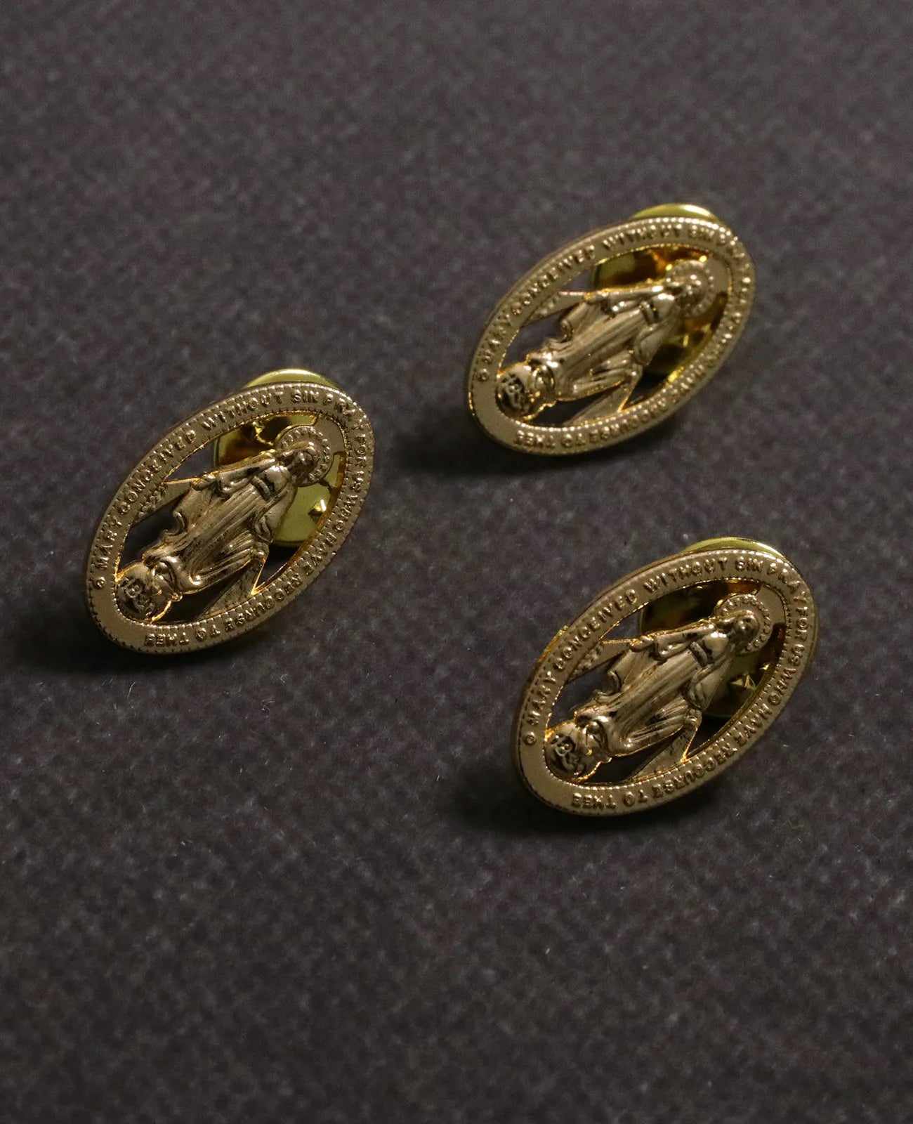 5Pcs Medalla Milagrosa Brooches Catholic Oval Hollow Our Lady Virgin Mary Lapel Pin Breastpin Jewelry Accessories Ornaments