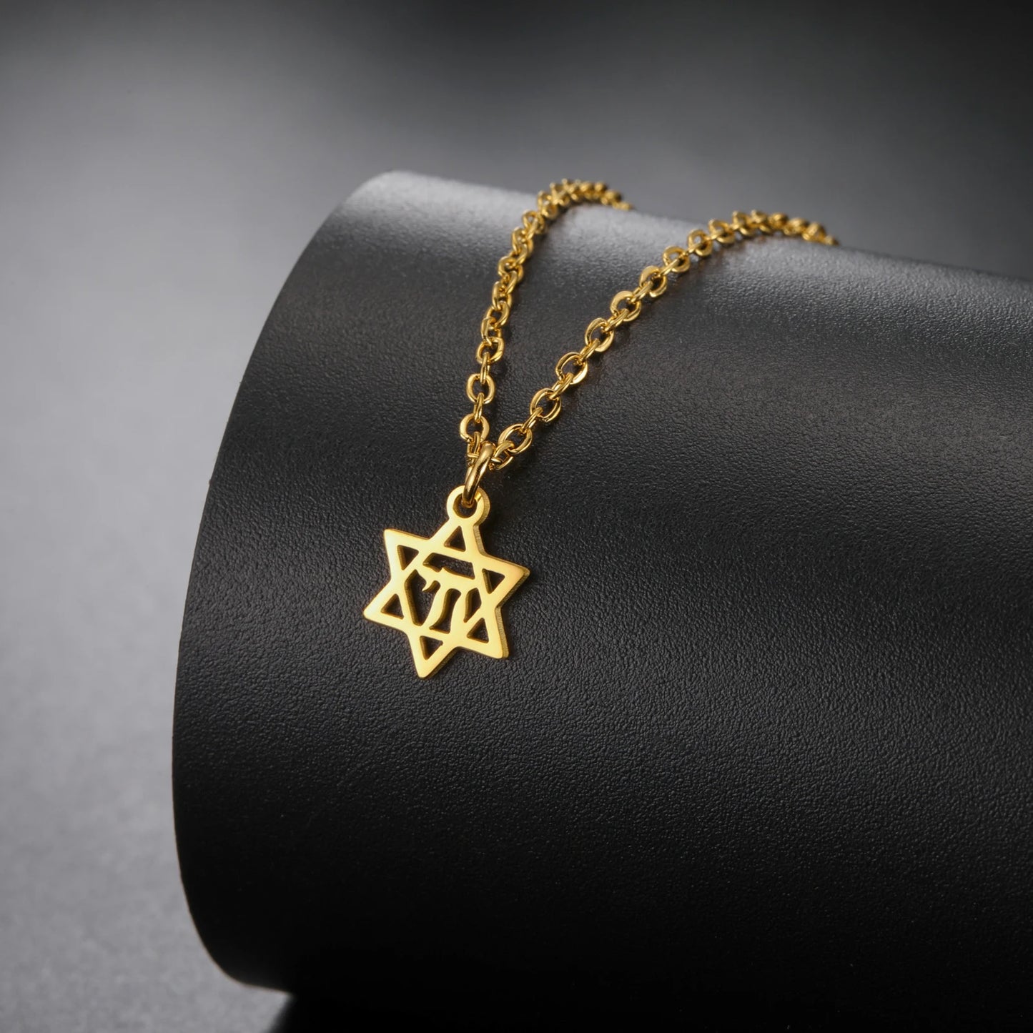 EUEAVAN 1pc Hebrew Letter Chai Symbol Necklace for Women Jewish Blessing Life Star of David Pendant Protection Amulet Jewelry