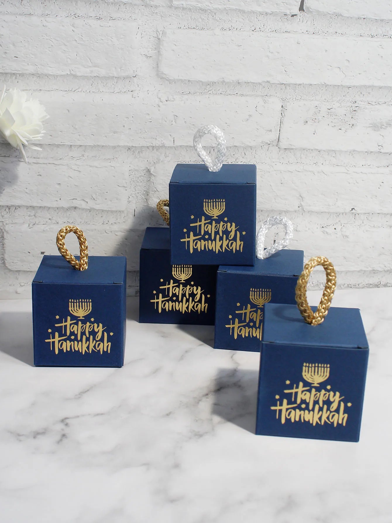 Jewish Hanukkah Square Candy Box, New Year Gift Box, Hanukkah Happy Decoration Gift Box, Gift Atmosphere Candy Box