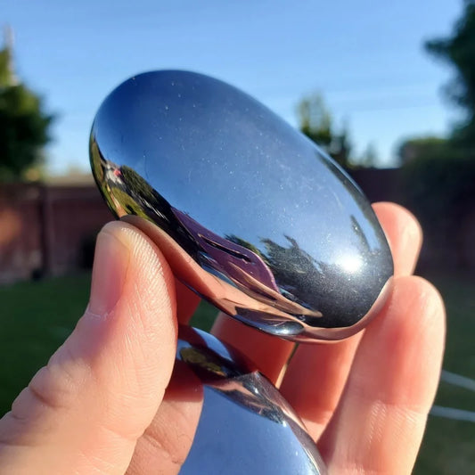 1 pc natural decoratives stone-Terahertz palm stone，polished Worry Stone for perfect crystal gift，special for parents or friends