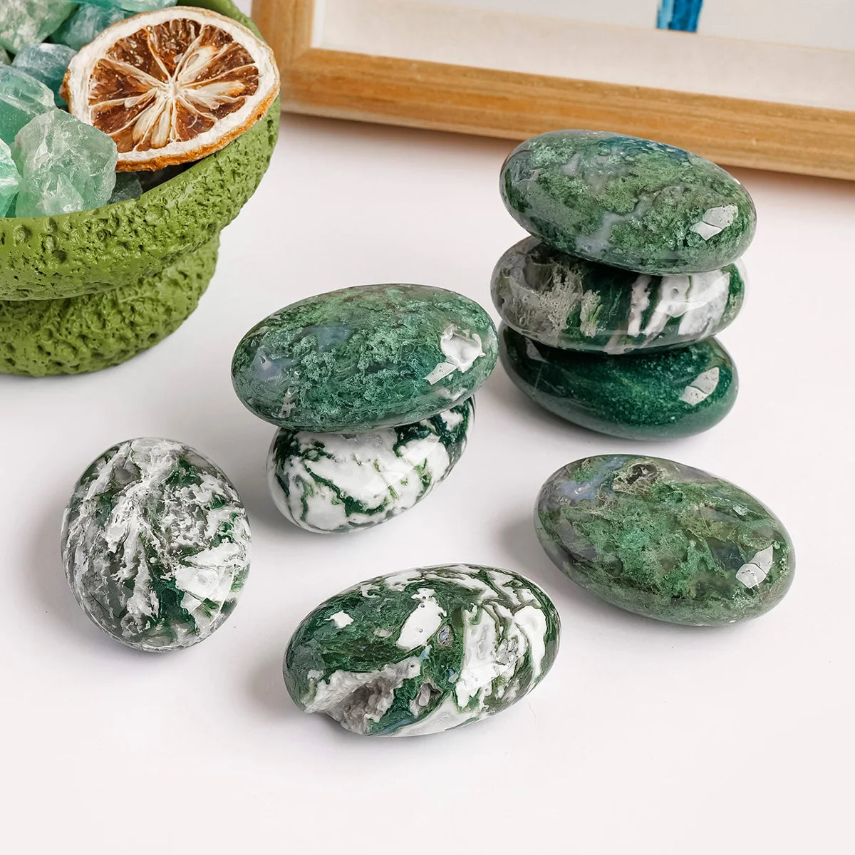1pc Natural Crystal Moss Agate Palm Stone Reiki Healing Oval Pocket Palm Worry Stone Yoga Meditation Spiritual Healing Gem