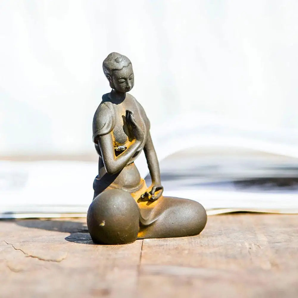 Mini Buddhist Monks Figurines Garden Buddha Zen Statue Tibetan Buddha Figurines Garden Ornament Meditating Buddha Sculpture