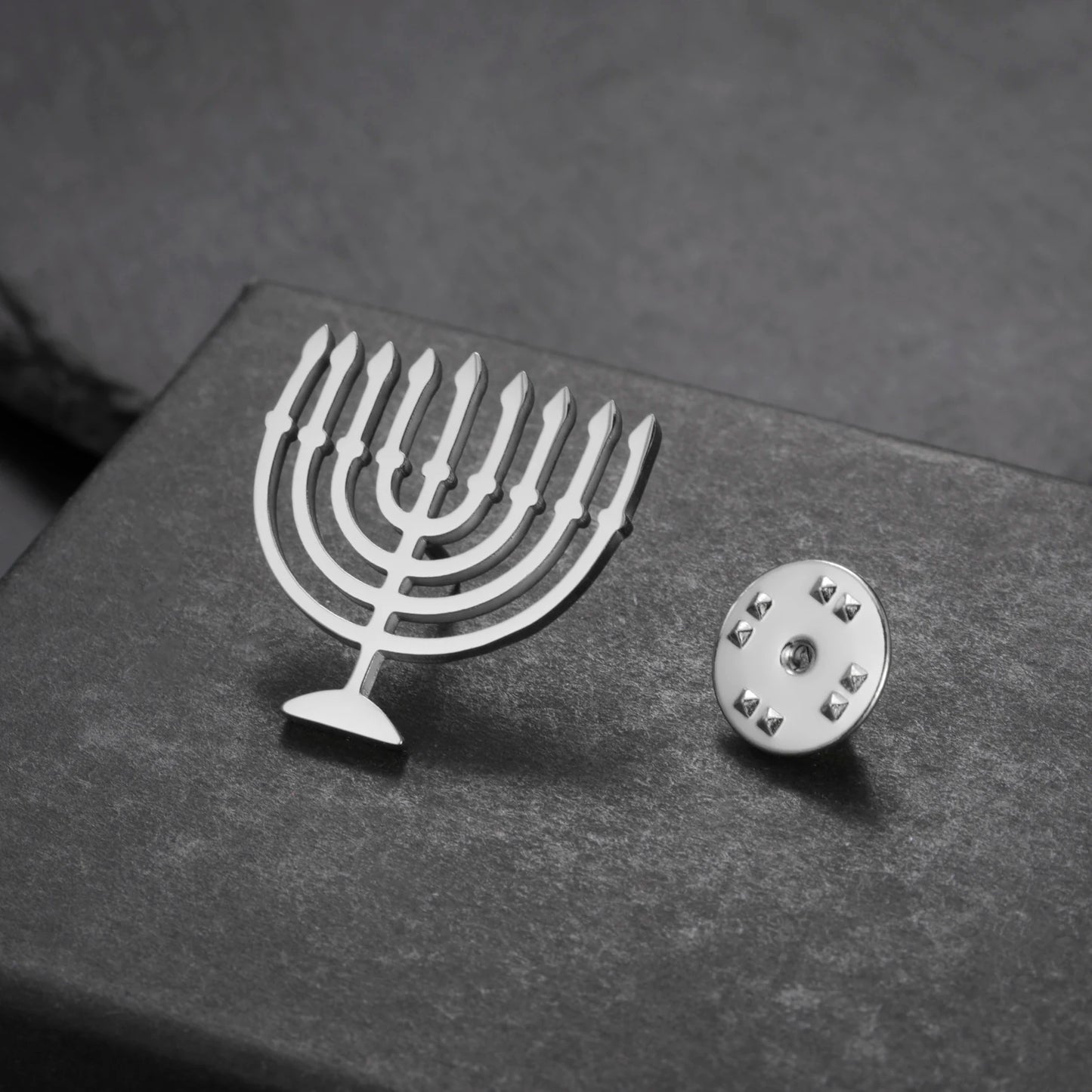 Jewish Menorah Candle Holder Brooch for Women Men Stainless Steel Faith Lamp Shirt Suit Badge Pin Religious Judaica Accessories