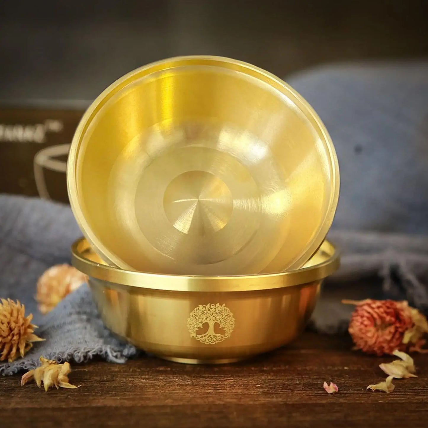 9cm Offering Bowl Brass Triple Moon Dish Small Metal Crystal Storage Bowl For Altar Meditation Yoga Studio Ceremony Mindfulness