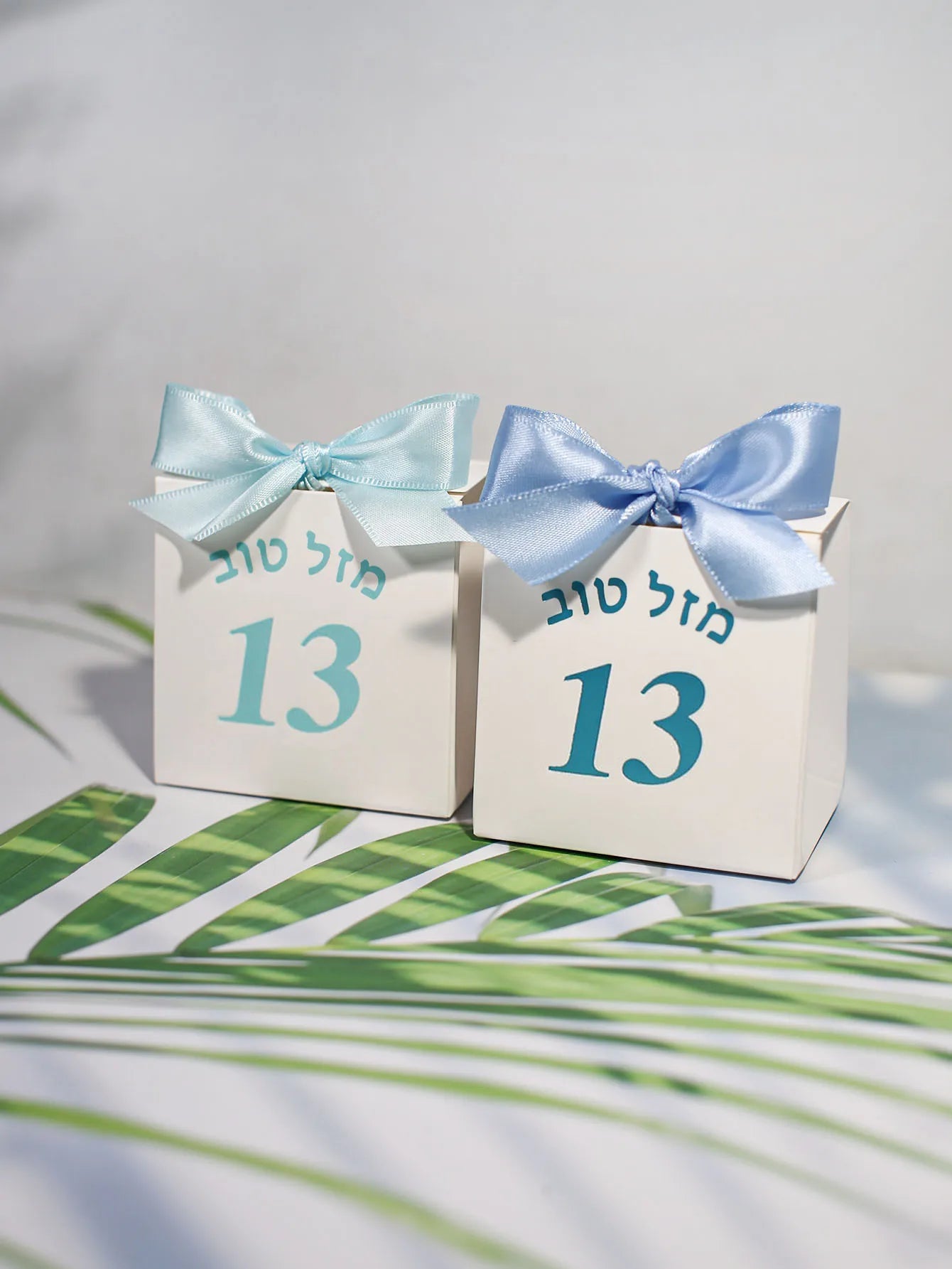 Jewish coming of age ceremony, gift box, 13 digits, 13 years old is the day of adulthood, gold foil ribbon candy box