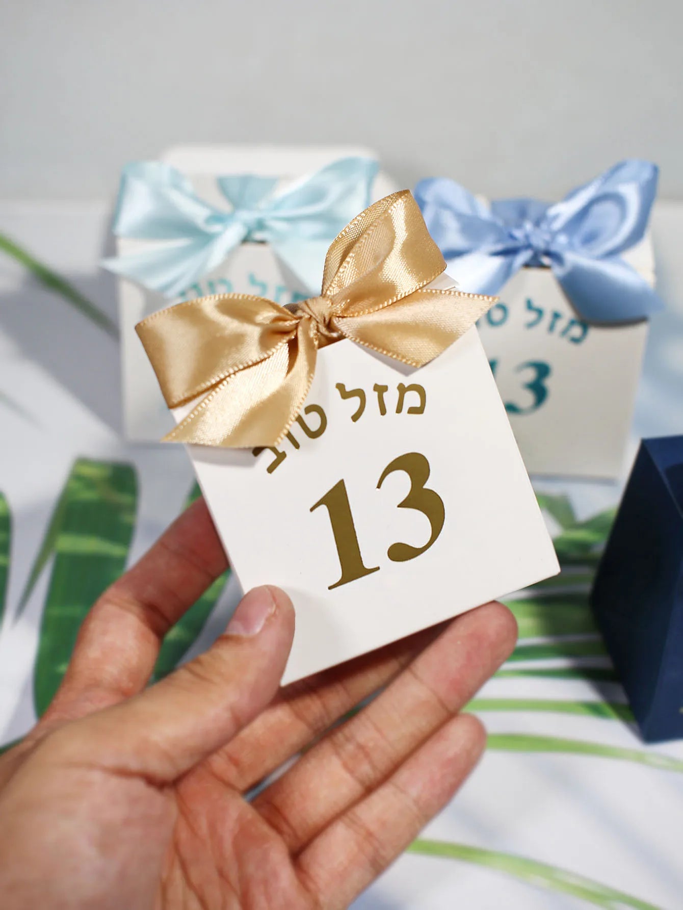 Jewish coming of age ceremony, gift box, 13 digits, 13 years old is the day of adulthood, gold foil ribbon candy box
