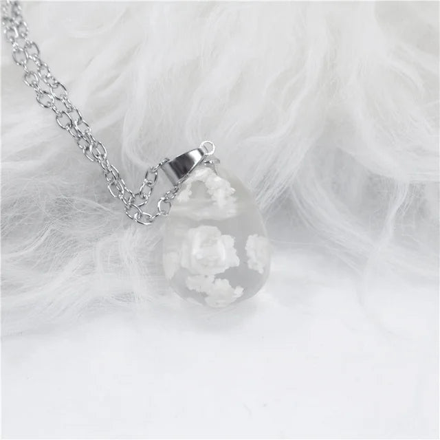 Chic Transparent Resin Rould Ball Moon Pendant Necklace Women Blue Sky White Cloud Chain Necklace Fashion Jewelry Gifts for Girl