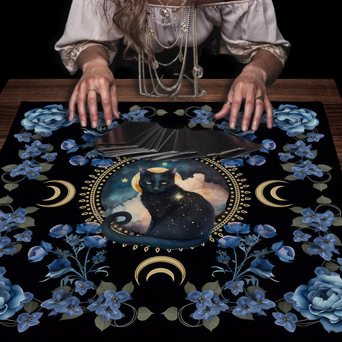 Divination Altar Cloth Civet Cat Tarot Tablecloth For Tarot Card Reading Decorative Voo-Polyester Oracle Card Mat