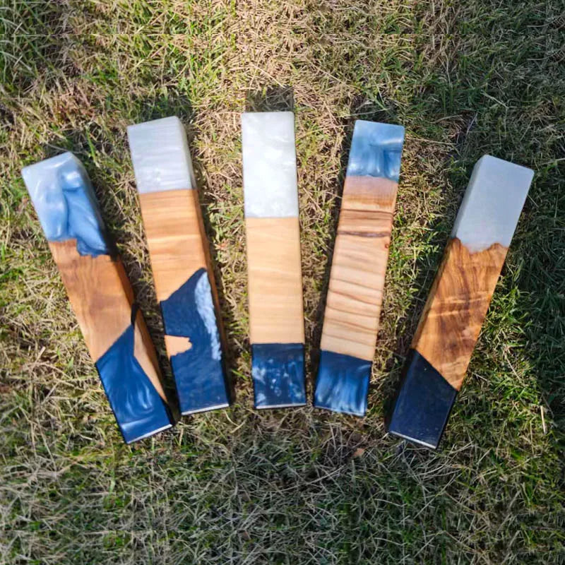 Wood Resin Mezuzah Case with Hebrew Shin Symbol Handcrafted Mezuzah Case for Door Decoration Mezuza Jewish Religious Celebration