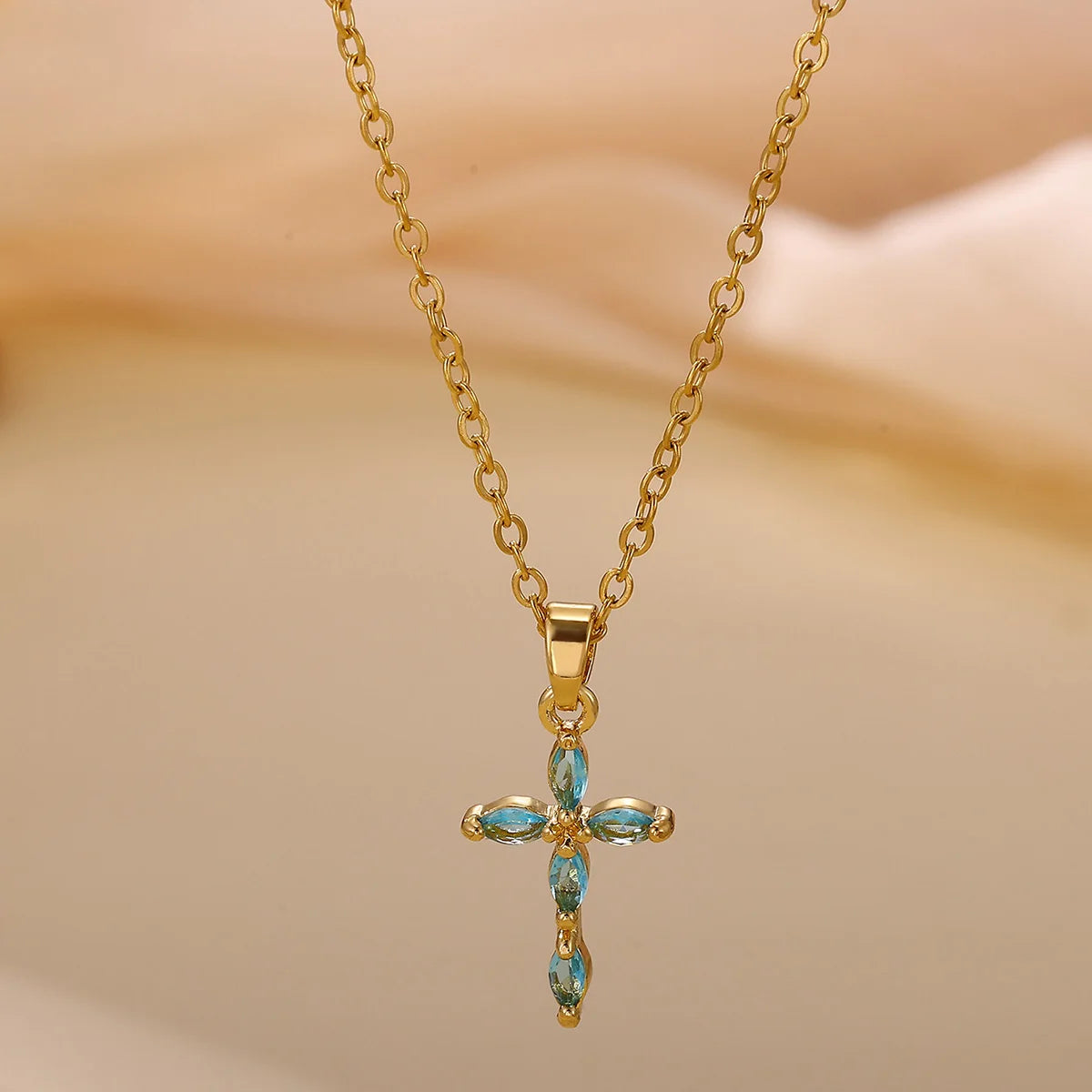 Colorful Shiny Cubic Zirconia Cross Pendant Necklaces for Women Gold Color Delicate Fashion Collar Jewelry Gift