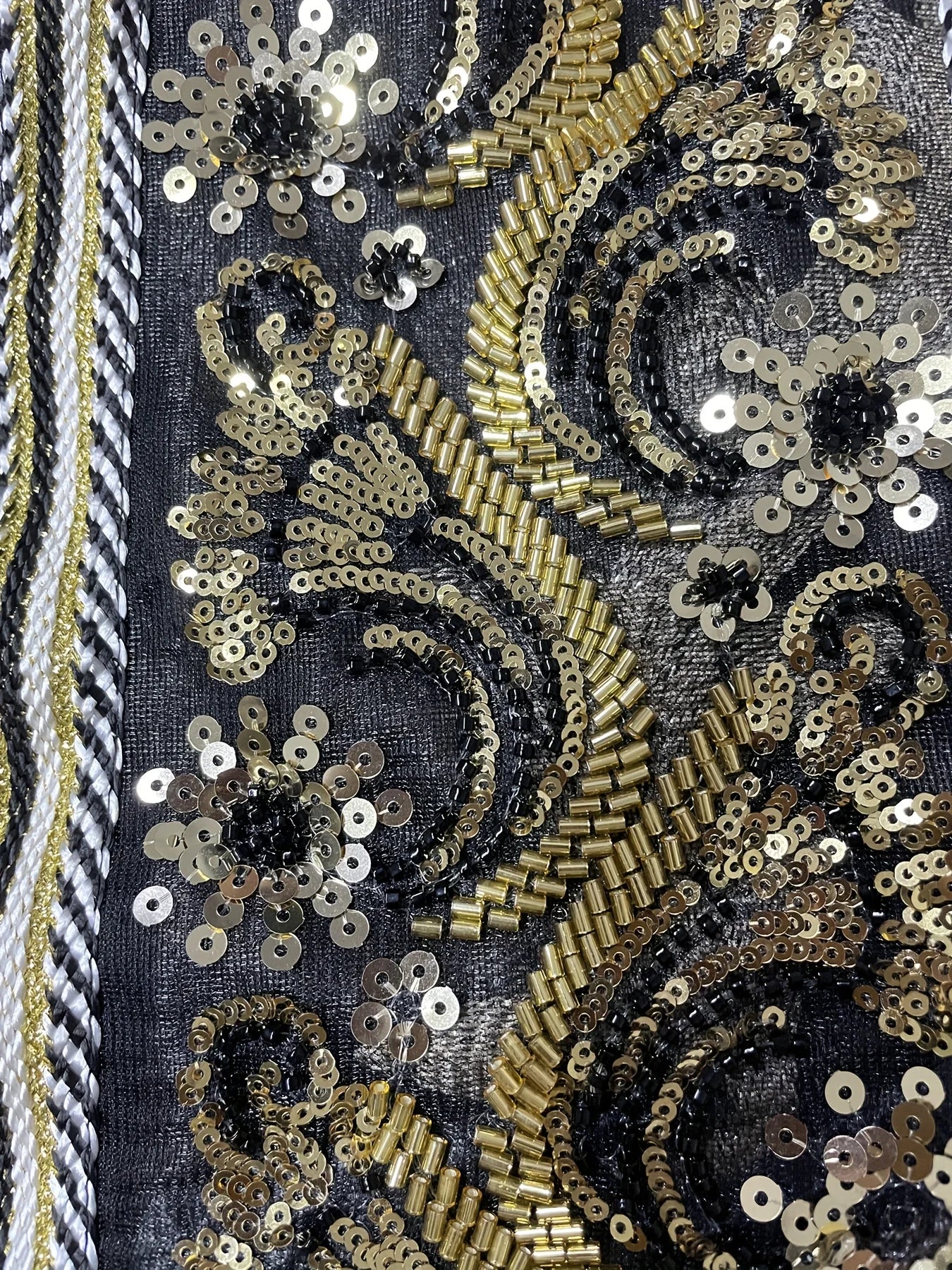 New Middle Eastern Women's Clothing: Elegant High-End Sequin Embroidered Black Robe, Loose and Comfortable for Commuting, Breathable Muslim Beach Vacation Cardigan, Mesh Cover-Up, Dubai Saudi Traditional Attire, Long-Sleeve S