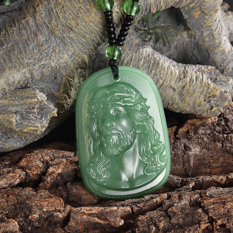 Classic Religious Emerald Green Imitation Jade Jesus Statue Pendant Necklace Men Women Christian Prayer Amulet Jewelry