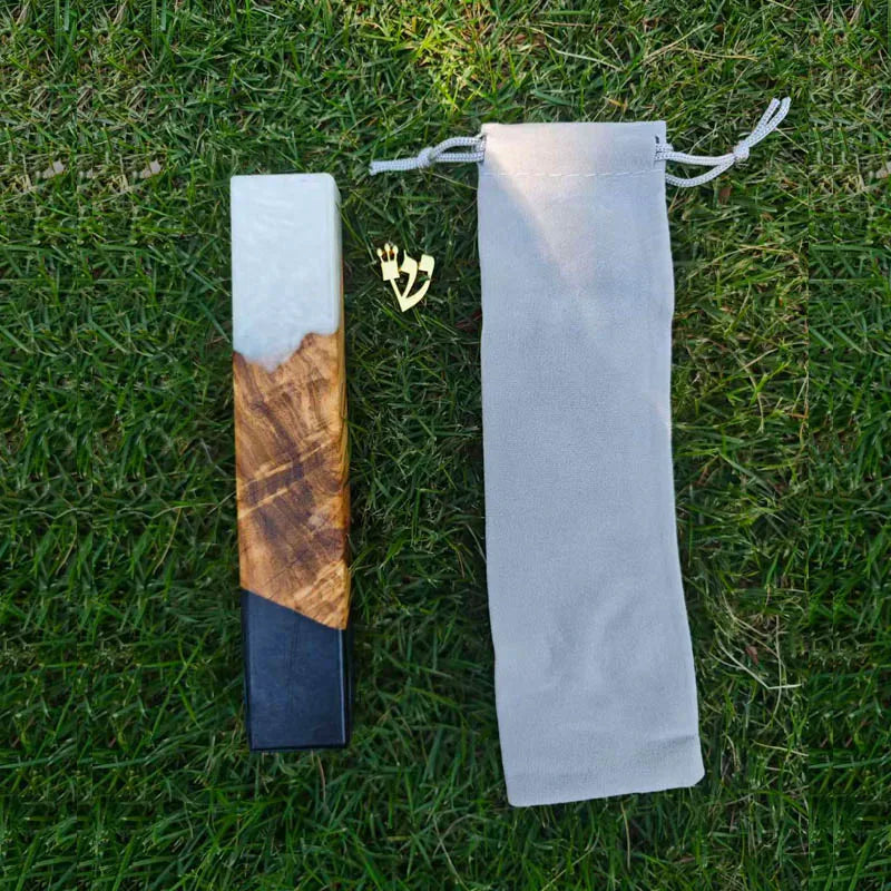 Wood Resin Mezuzah Case with Hebrew Shin Symbol Handcrafted Mezuzah Case for Door Decoration Mezuza Jewish Religious Celebration