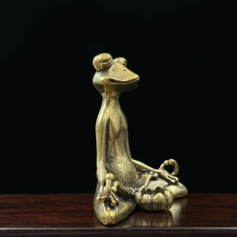 Copper Yoga Frog Figurine Taoism Zen Frog Incense Holder Brass Craft Collection Statuette Tea Pet Feng Shui Ornament Home Decor