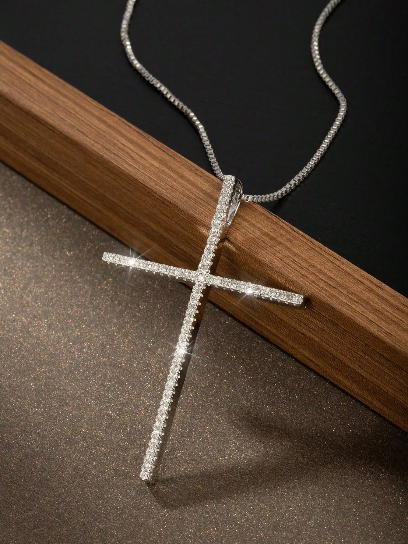 HipHop Fashion Cross Necklace For Women Crystal Zircon Men Necklace Metal Chains Choker Jesus Pendants Jewelry Gift supply