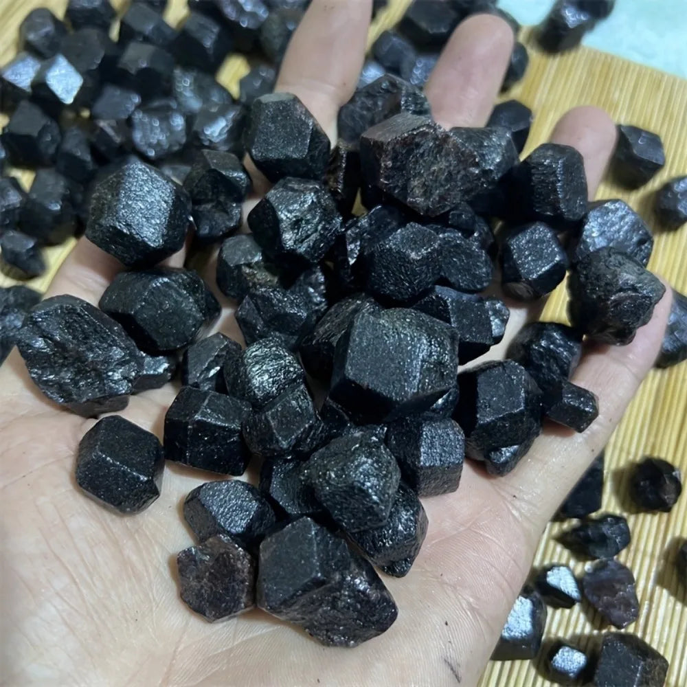 Red Garnet Ore Natural Original Healing Energy Stone Rough Quartz Crystal Mineral Specimens Jewelry Making Raw Gemstone 200g