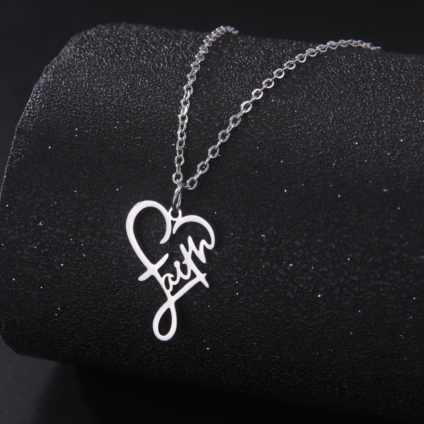 Unift Christian Faith Heart Necklace for Women Stainless Steel Vintage Religious God Bless Prayer Wedding Jewelry Gift Wholesale